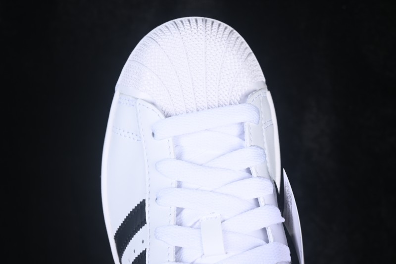 Adidas Superstar II Shell-Toe Casual Sneakers with Premium Leather Upper - IH8659