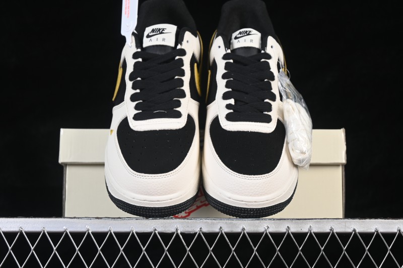 Nike Air Force 1 '07 Low Collaboration Basketball Shoes with Classic Cushioning - BK1916-003