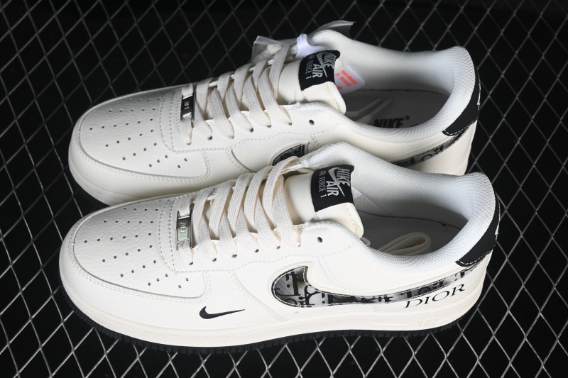 Nike Air Force 1 '07 Low Basketball Shoes with Classic Leather Upper - MM3399-811
