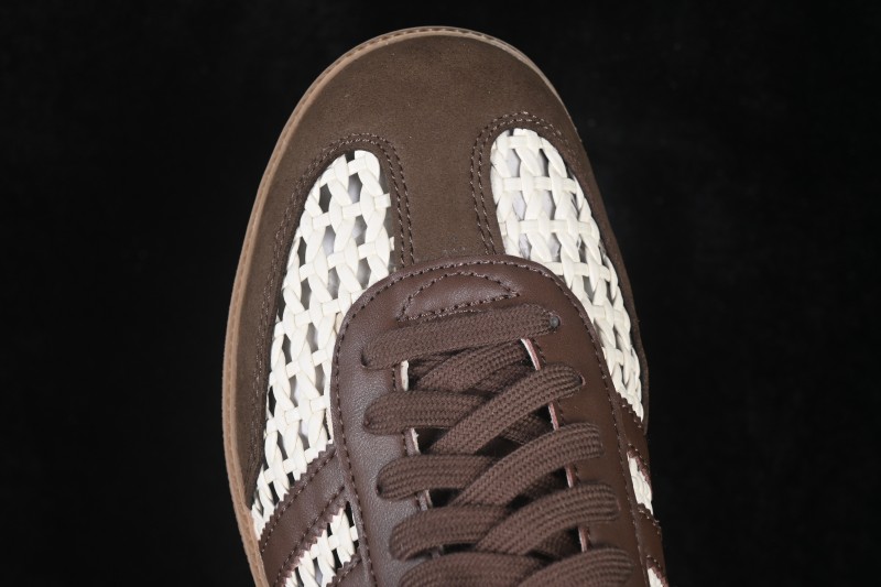 Adidas Samba OG Classic Lifestyle Sneakers with Retro Design - IH9373
