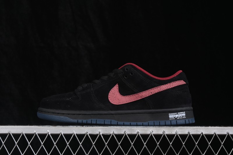 Nike SB Dunk Low Skateboarding Shoes with Cushioned Collar - HQ1625-600