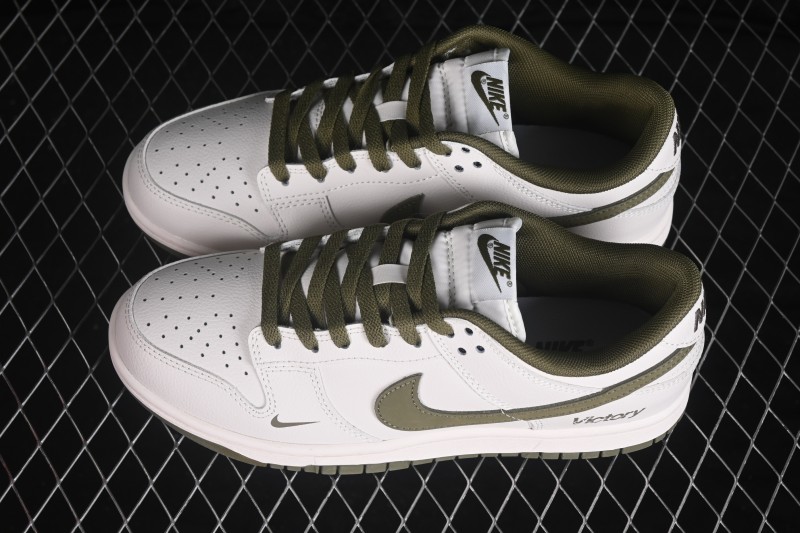 Nike SB Dunk Low Skateboarding Shoes with Classic Design and Durable Construction - WG0319-146