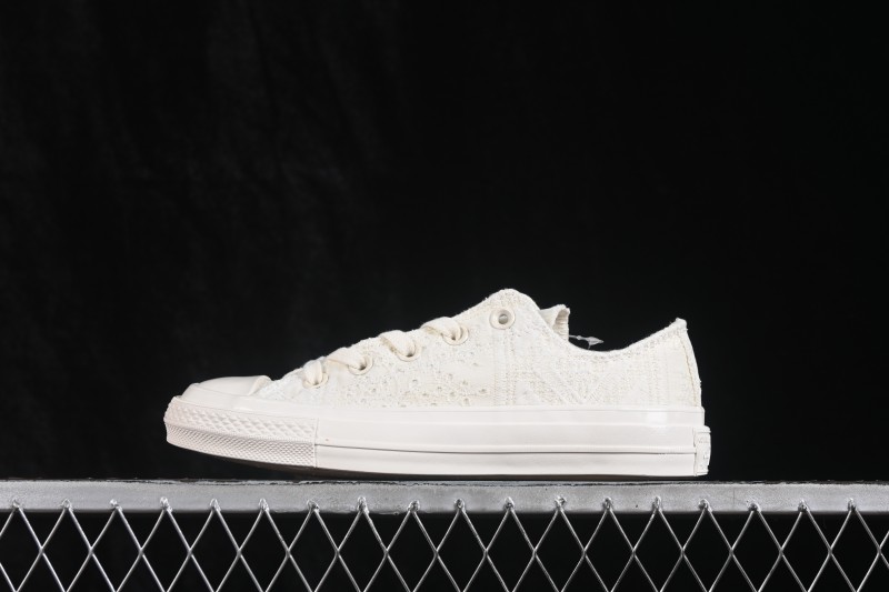 Converse All Star Classic Low-Top Casual Shoes in Clean White - A16989C