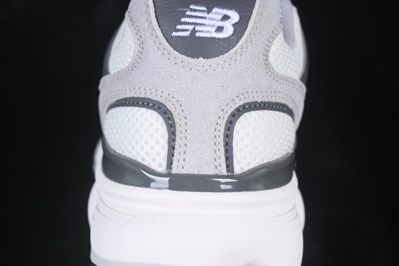 New Balance 603 Retro Casual Running Shoes with Breathable Mesh Upper - M6032OD