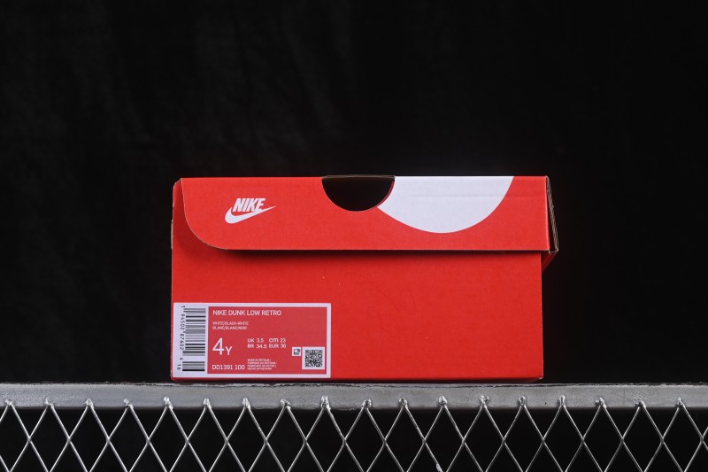 Nike SB Dunk Low Black Pink Skateboarding Shoes - DD1391-100