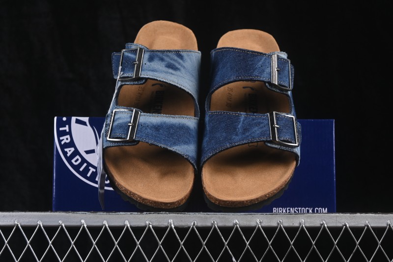 Birkenstock Arizona Soft Footbed Sandals with Suede Upper and Shearling Lining - 1009527