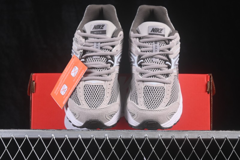 Nike Air Max Moto 2K Retro Running Shoes with Air Cushioning - IQ4924-002