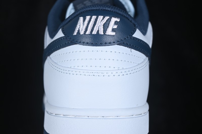 Nike SB Dunk Low Skateboarding Shoes with Sea Salt Suede Design - HF5441-404