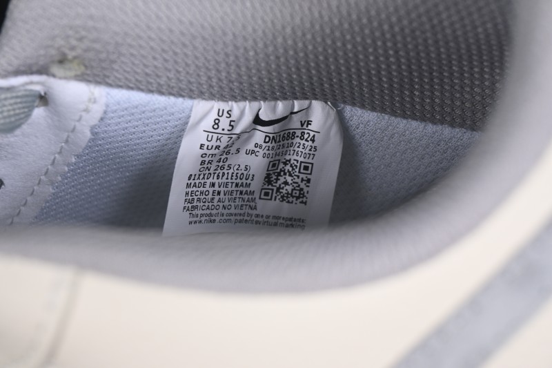 Nike Air Force 1 '07 Low Retro Basketball Shoes with Full-Length Air Cushion - DN1688-824