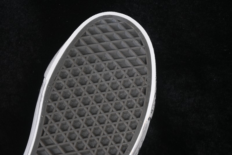 Vans Authentic 44 Premium Low-Top Skateboarding Shoes - VN000DB8Z11