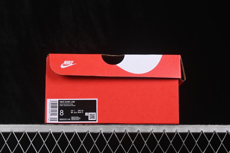 Nike SB Dunk Low Skateboarding Shoes with Classic Design and Durable Construction - WG0319-146
