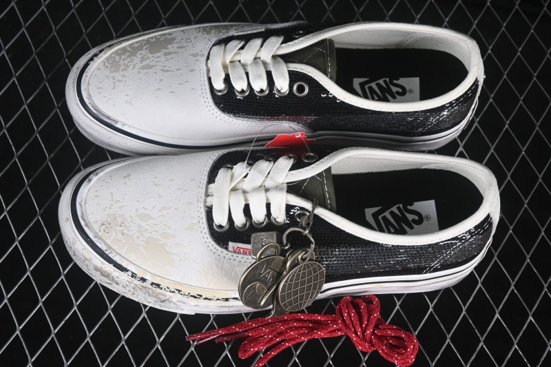 Vans Authentic 44 Premium Low-Top Skateboarding Shoes - VN000DB8MCG