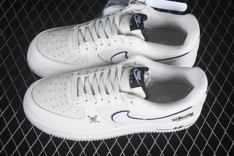 Nike Air Force 1 '07 Low Basketball Sneakers with Classic Leather Upper - HF0022-101