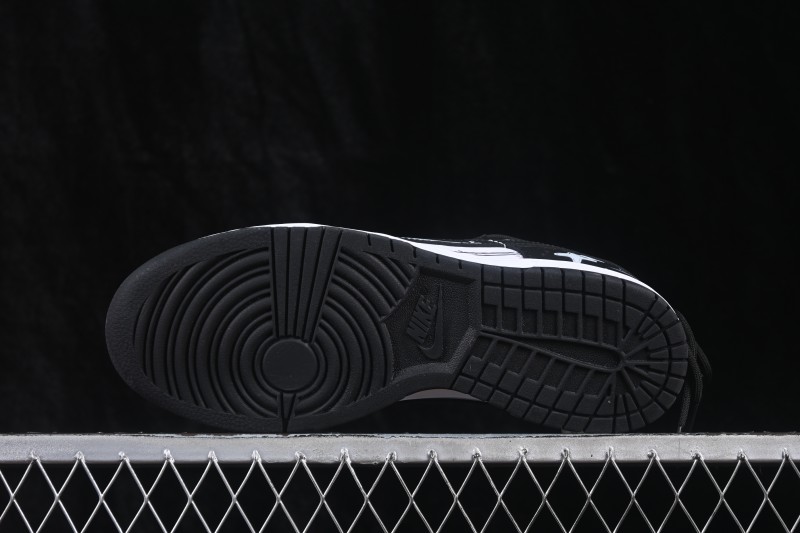 Nike SB Dunk Low Skateboarding Shoes with Lace-Up Closure - DD1391-100