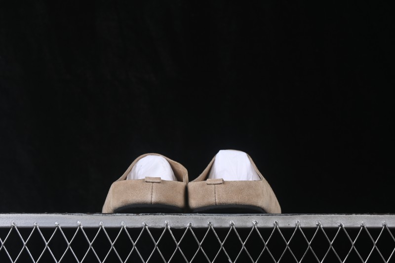 The Row Hudson Round-Toe Closed-Toe Casual Mule Slippers - SAND