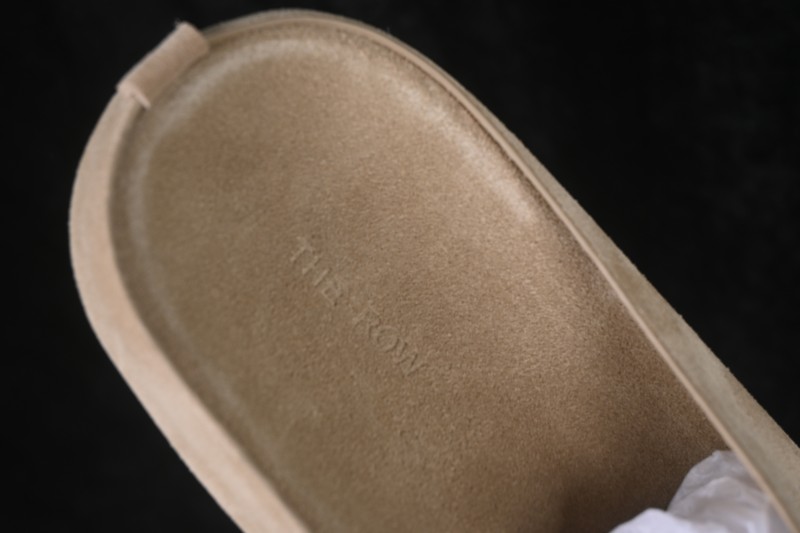 The Row Hudson Round-Toe Closed-Toe Casual Mule Slippers - SAND