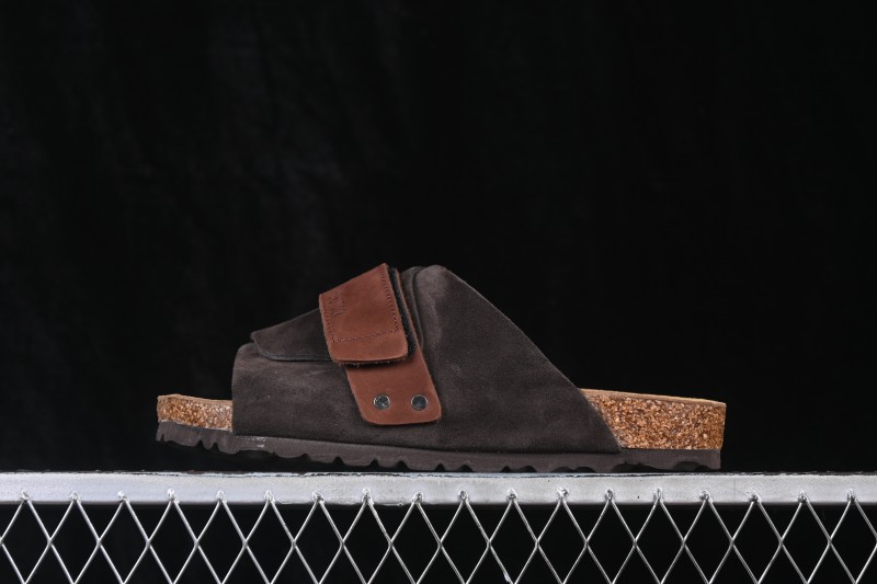 Birkenstock Suede Shearling-Lined Clog Mocha Brown - 1015572