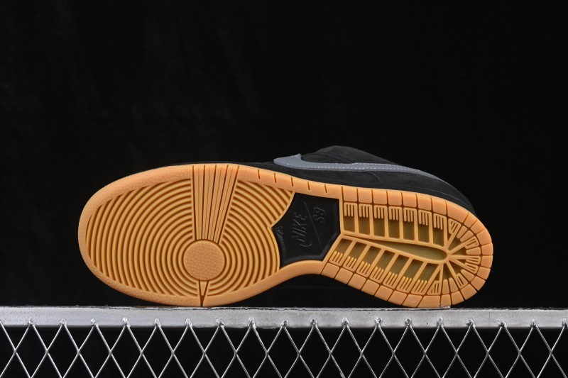 Nike SB Dunk Low Pro Black Gum Grey Skateboarding Shoes - BQ6817-010