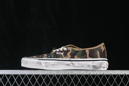 Vans Authentic 44 Low Top Vulcanized Skate Shoes - VN000D9NWVD