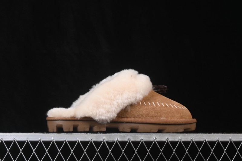 UGG Slipper Evolution Comfortable Flat No Special Function Closed Toe Slippers - 1180 Chestnut